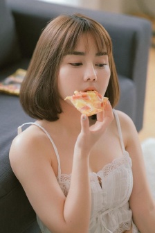 日本儿子看看妈妈的视频